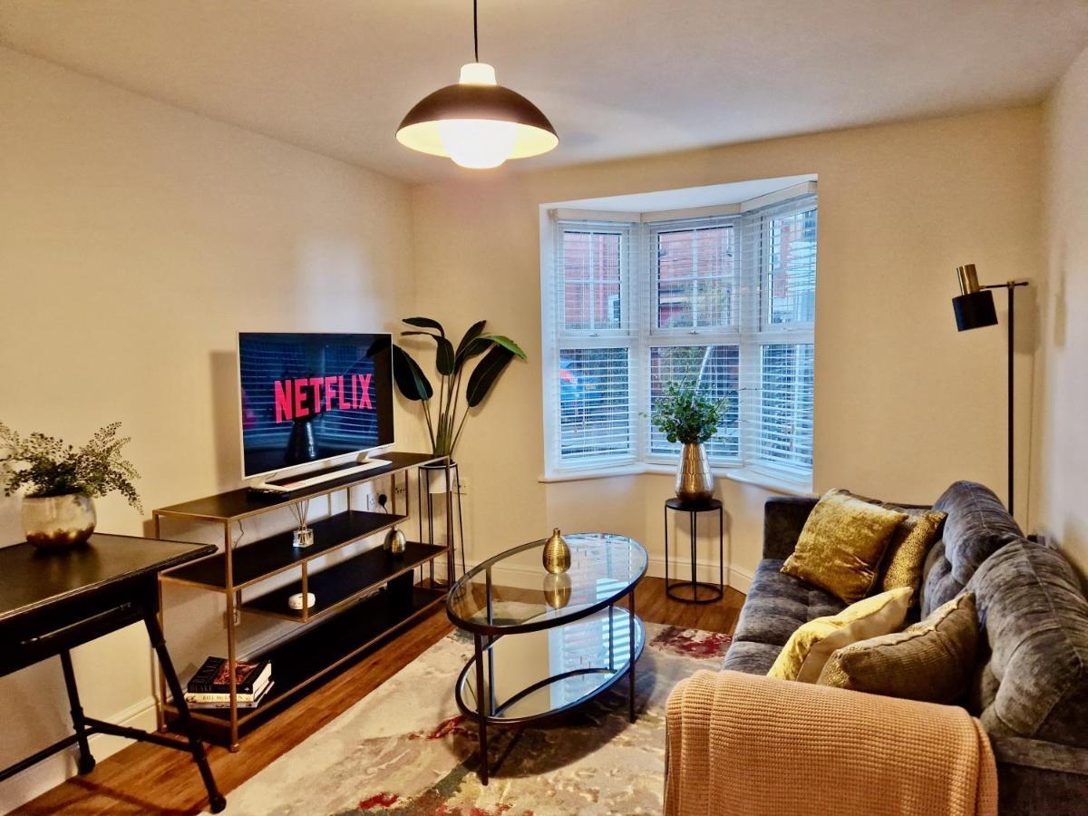 Stylish Luxury Serviced Apartment Next To City Centre With Free Parking - Contractors & Relocators 考文垂 外观 照片