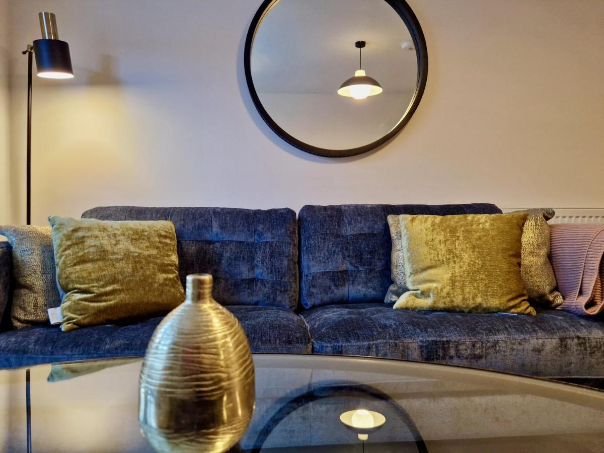Stylish Luxury Serviced Apartment Next To City Centre With Free Parking - Contractors & Relocators 考文垂 外观 照片