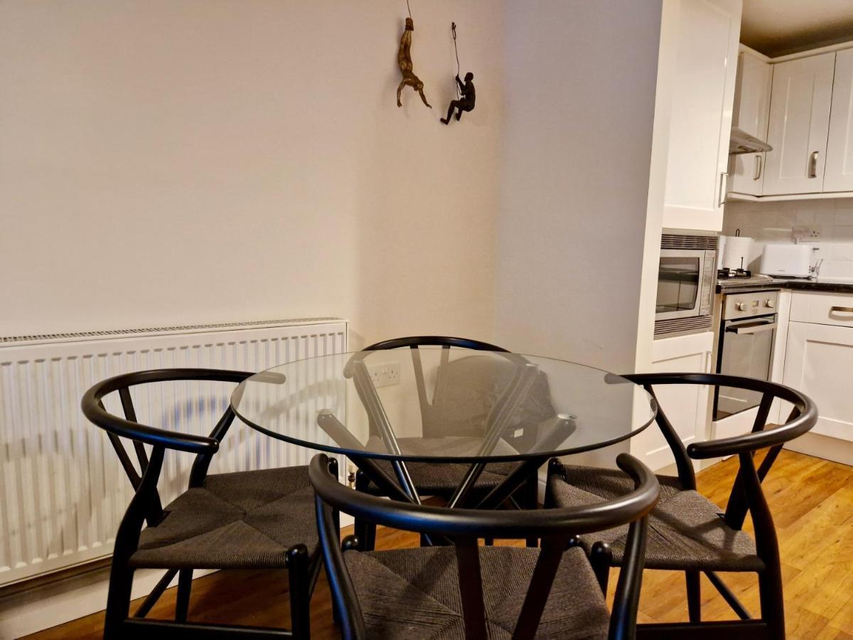 Stylish Luxury Serviced Apartment Next To City Centre With Free Parking - Contractors & Relocators 考文垂 外观 照片